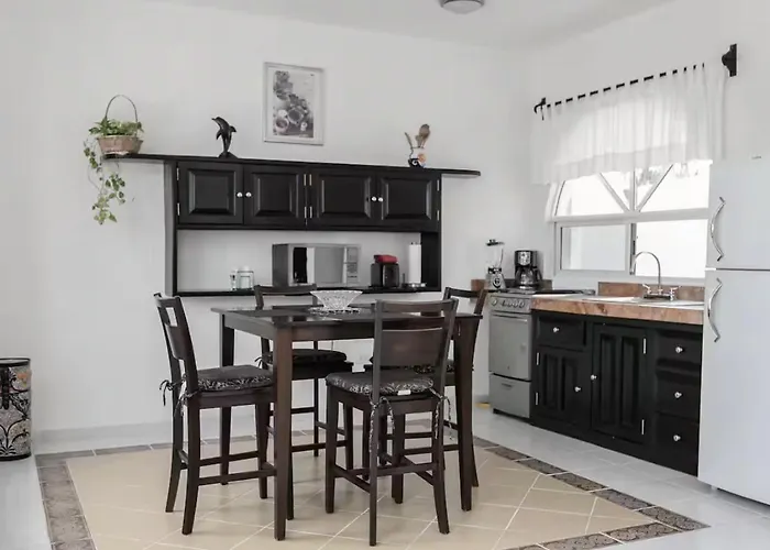 Cozy Studios, Walking Distance To The Apartment *