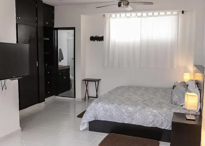 Cozy Studios, Walking Distance To The Apartment *
